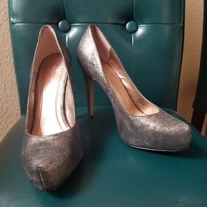 BCBGeneration Parade metallic/gunmetal heels Sz7.5